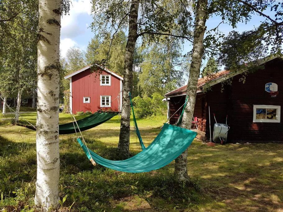 Charmig Gard Med Bastu, Strandtomt Och Utedusch I Naturskoent Omrade Sveg Kültér fotó
